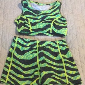 Kids sports Bra and shorts.🥑